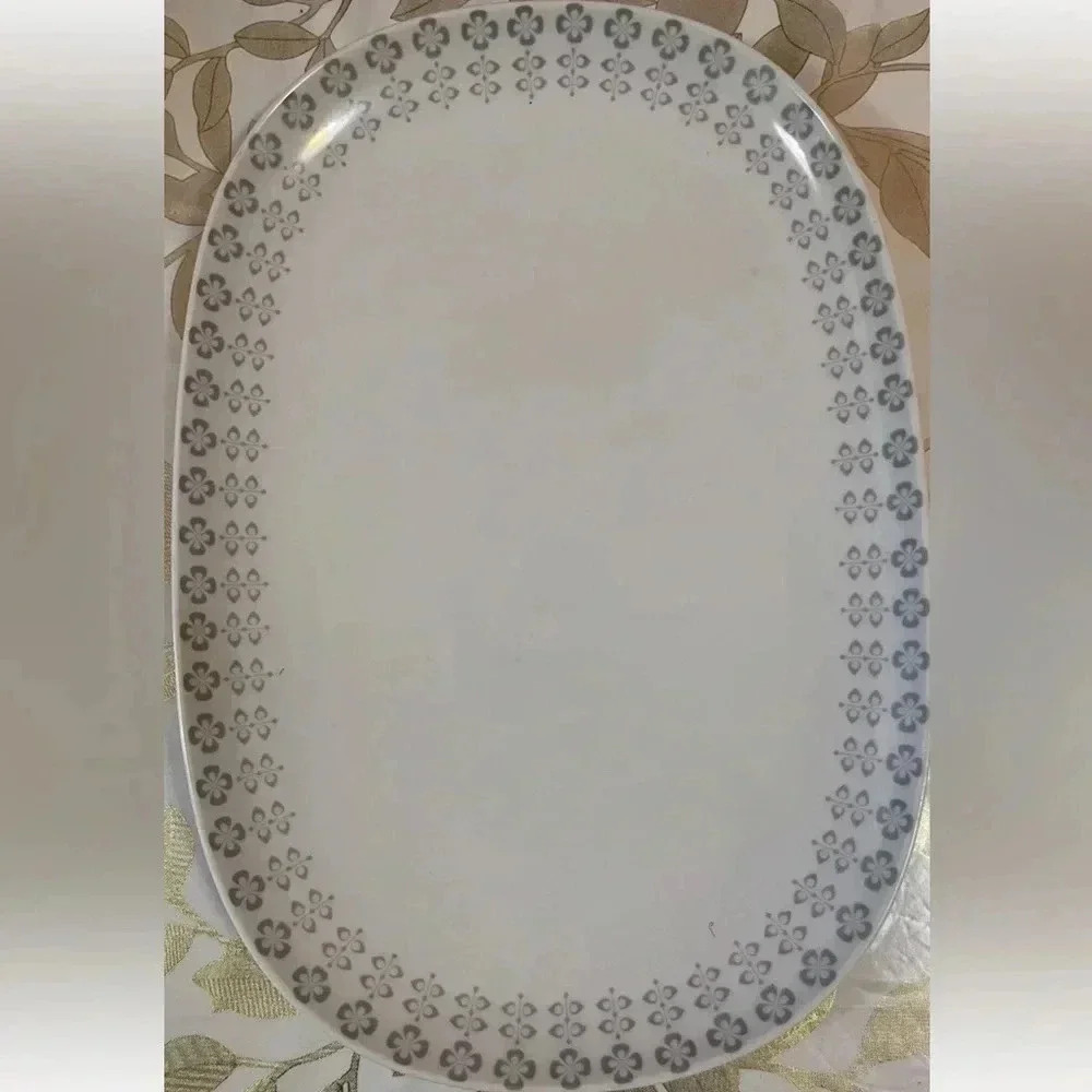 Vintage Hutschenreuther Gelb LHS Bavaria Germany oval plate 8 2/3x12”
